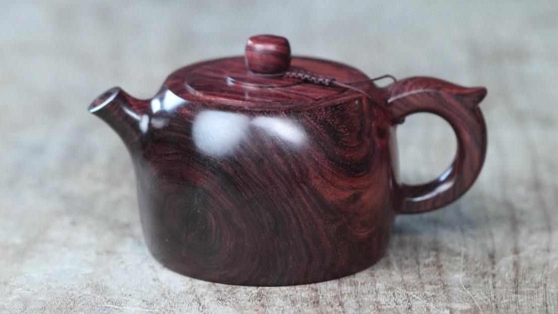 绝版珍藏，海南黄花梨紫油梨，矮井栏壶