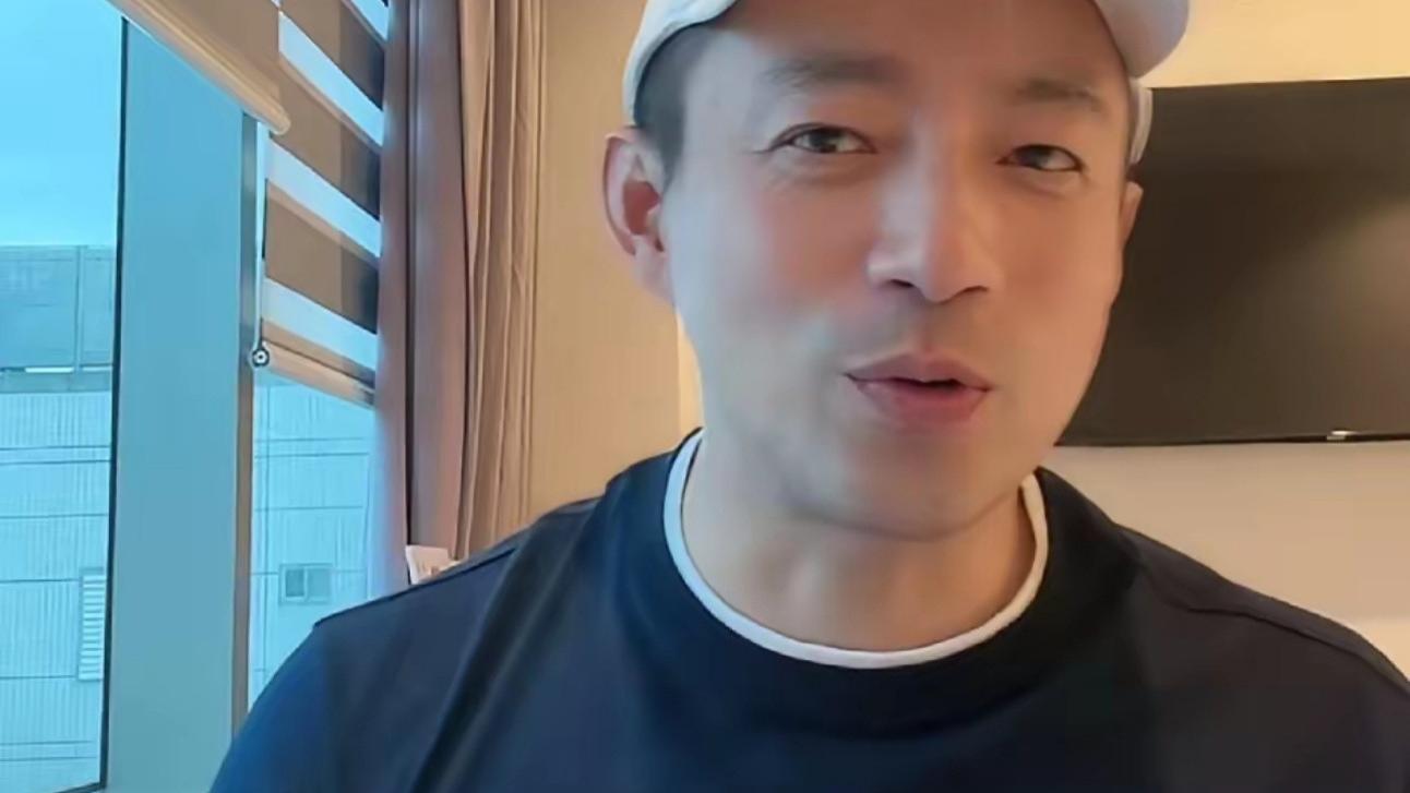 汪小菲直播分享喜得贵子，满脸幸福藏不住：天赐宝宝！