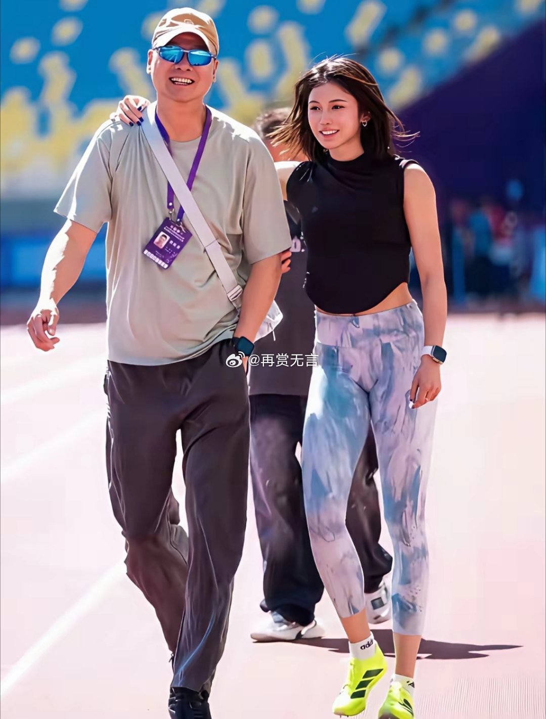 说起吴艳妮，很多人第一反应是她在赛场上的那股冲劲儿，但她的外形条件同样不容忽视。