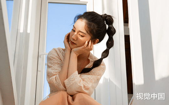 照顾瘫痪妈妈的第七年，她却立遗嘱把遗产都给了卷钱跑路的弟弟，让我净身出户