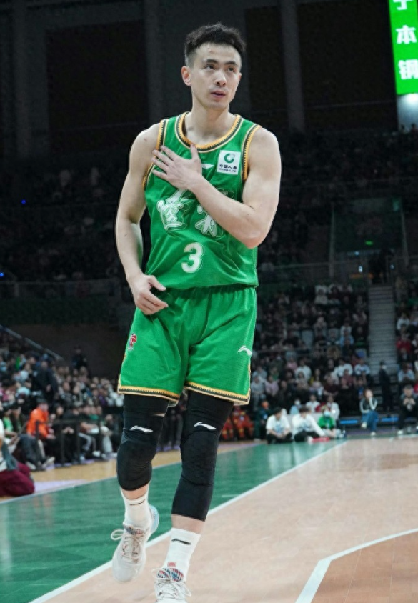 3月18日19：35，2025/2026赛季CBA常规赛第27轮继续进行，辽宁队