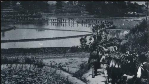 新四军饿着肚子设伏，团长焦虑肚子叫，一仗打出鄂中威风