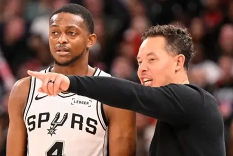 美记Evan Sidery发文：米奇-约翰逊拒绝在NBA总决赛中用哈珀替换福克斯