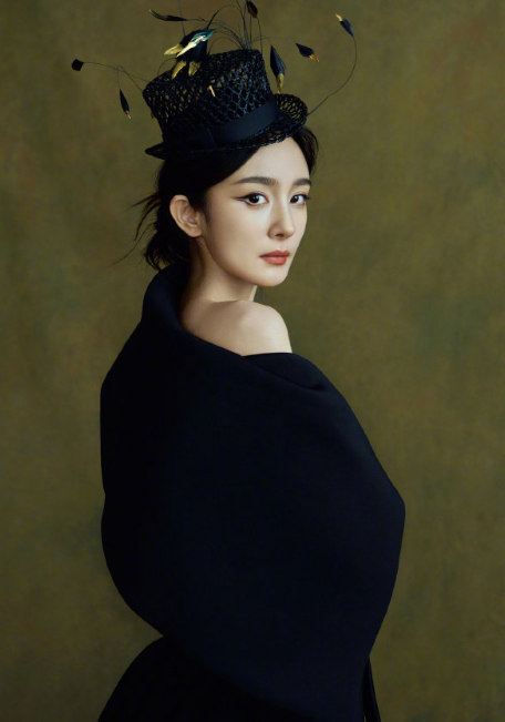 冬日古堡里的缪斯，宛若一幅世界名画