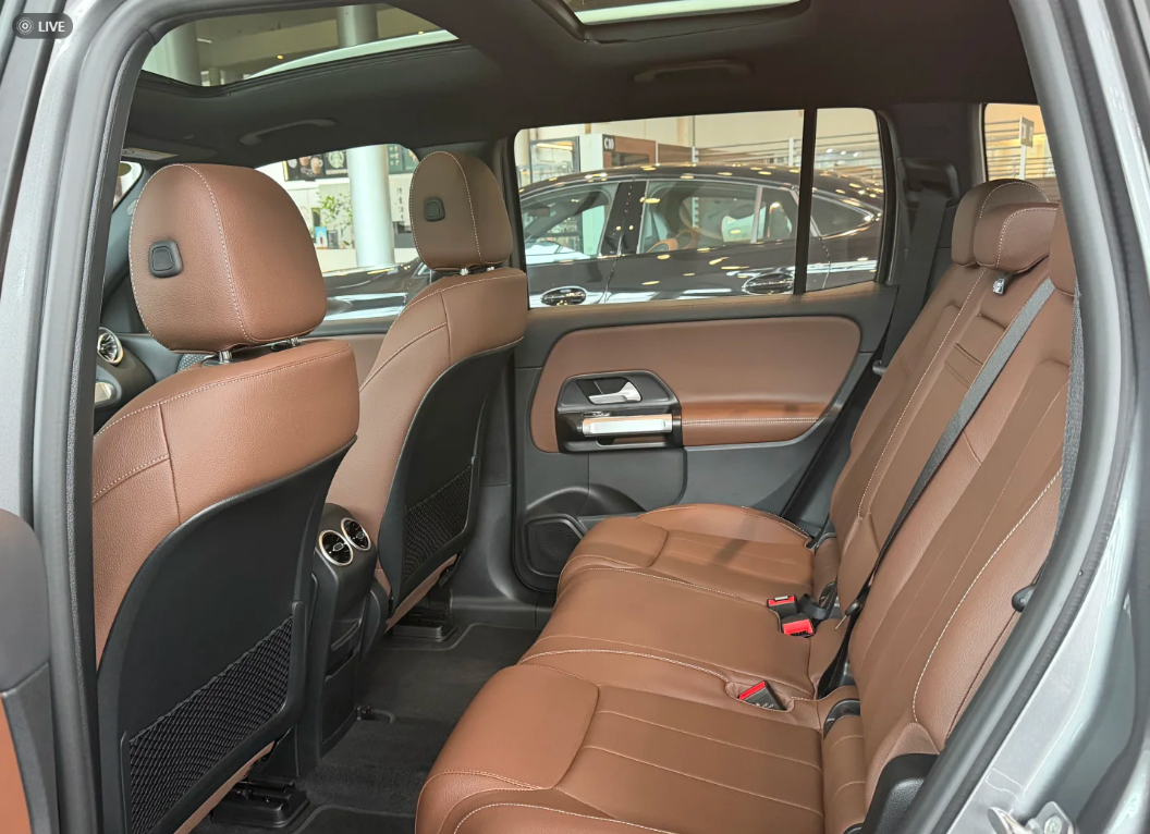 二手奔驰 EQB 能买吗？2026 真实行情 + 版本区别 + 选买全攻略