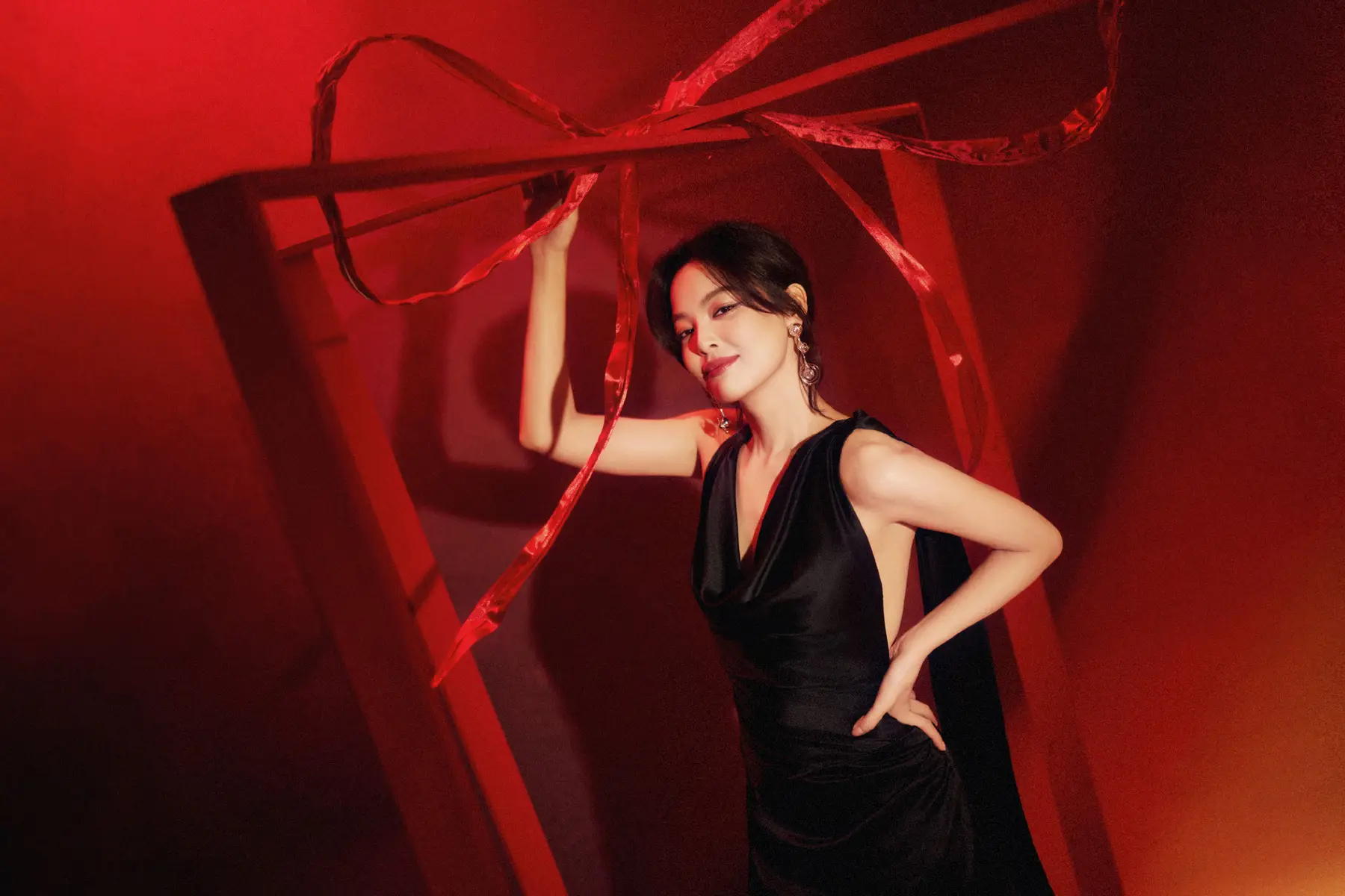 辛芷蕾拍庆生美照笑容灿烂！