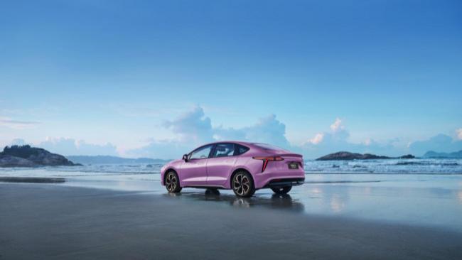 江铃集团新能源羿驰05：双车出击，定义新能源汽车出行新标准