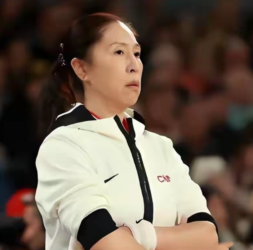 王思雨14+1+2，中国女篮84－74捷克女篮，赛后郑微指导盛赞王思雨！

毫无