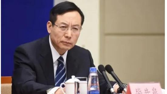 原正部级毕井泉：70岁正部级高官从药监局长到阶下囚，他到底收了多少钱？