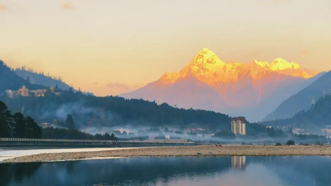 追一场日照金山，赴雪山与星河之约丨318川藏亲子自驾波密-林芝