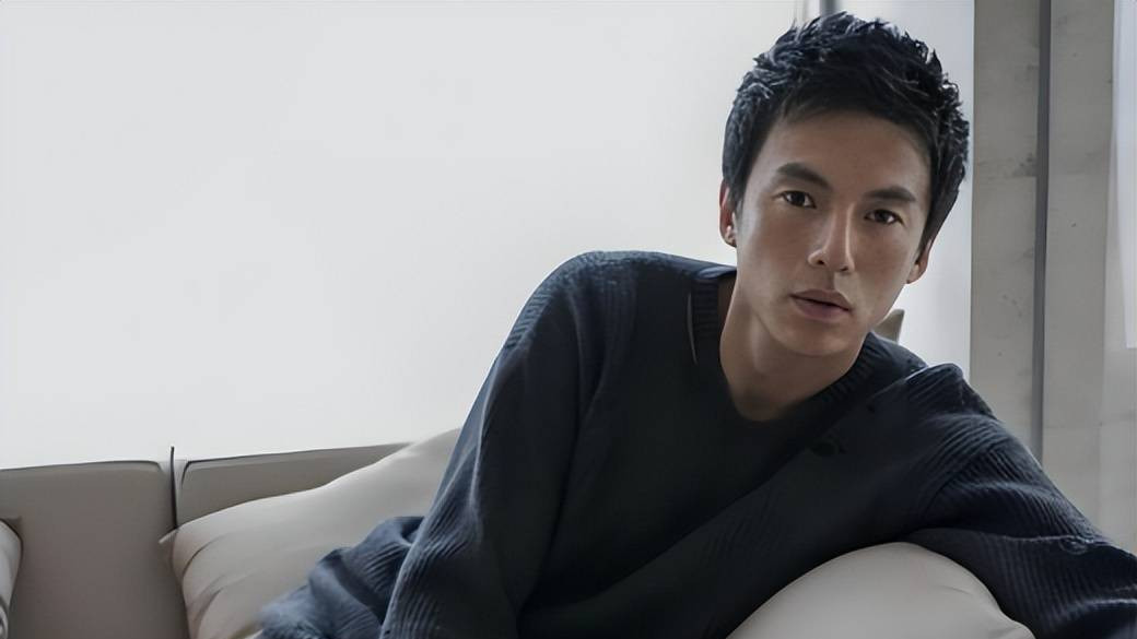 宋宁峰丑闻不断发酵，他和周迅古早恋情瓜被挖