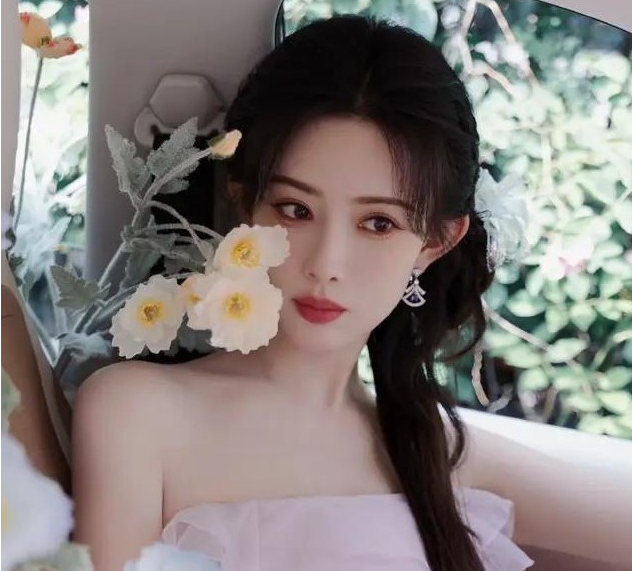 孟子义曾回应过“工作忙和累”
这才是明星给出的满分答案吧！她直言身体是真的很累，