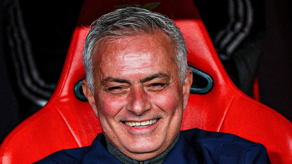 穆里尼奥葡超30轮不败！本菲卡2-1葡萄牙体育，狂人神换人，欧冠席位有戏