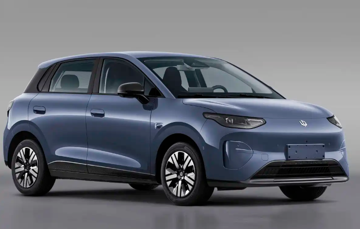 纯电续航405510km零跑A05续航信息曝光比零跑A10还能跑
回顾新车，该车