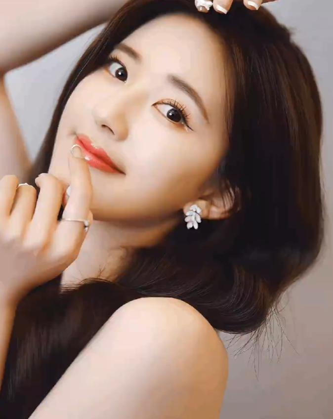 光有光自己的来意，花有花自己的开意