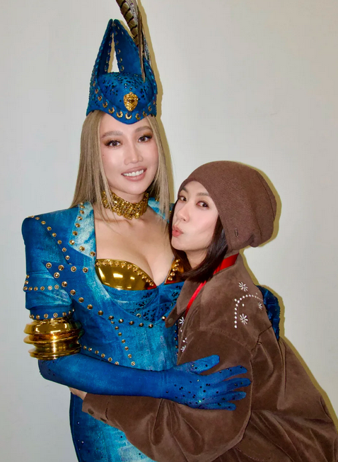 贾静雯晒与A-Lin的合照