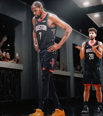 根据美媒Basketball Forever以及美记Evan Sidery的消息