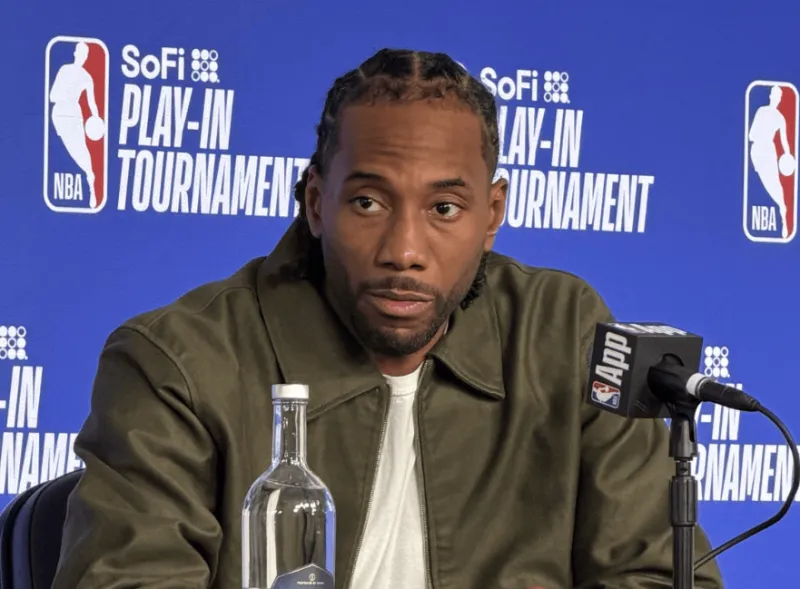 NBA附加赛，勇士126-121战胜快船。

快船球员科怀-伦纳德出战40分钟，