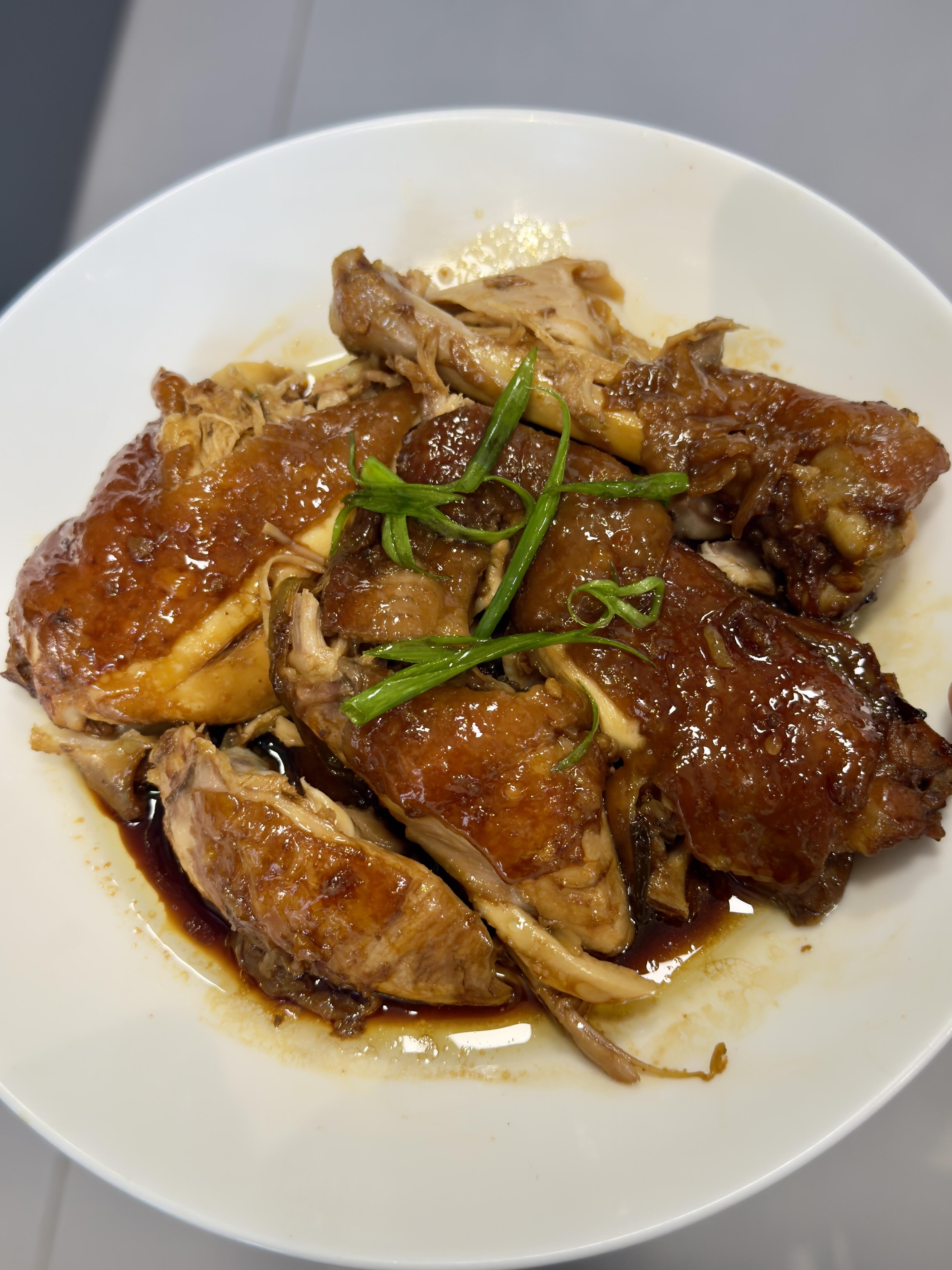 电饭煲豉油鸡｜简单快手，鲜嫩不柴巨下饭
吹爆这道电饭煲豉油鸡！不用复杂操作，就能