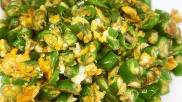 巨好吃又下饭的辣椒炒鸡蛋：香辣滑嫩，三碗米饭打底！