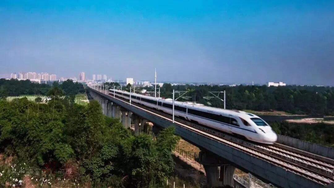 邛崃“五一”假期加开多趟列车