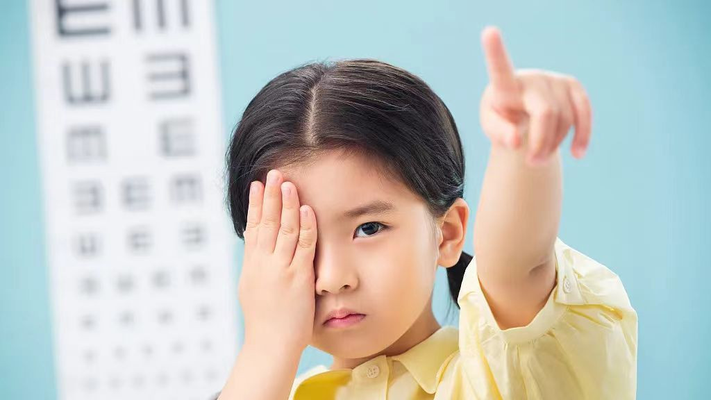 孩子近视了有哪些表现？