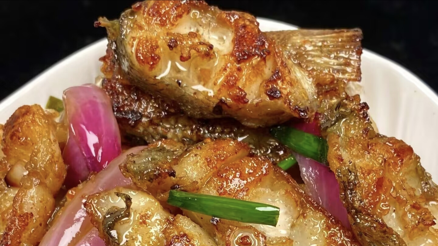 哇！鲈鱼这样做太绝了，外酥里嫩一口爆汁，快来看看做法！