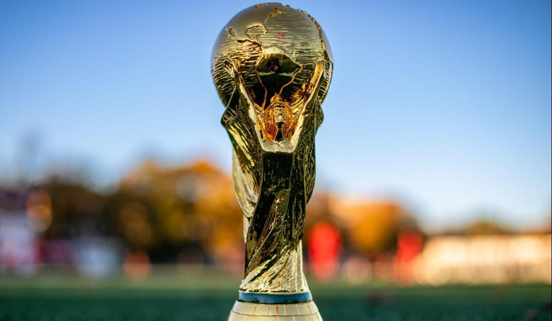 2026 年美加墨世界杯‌各主要奖项归属最新预测：
1、大力神杯‌：西班牙队
2