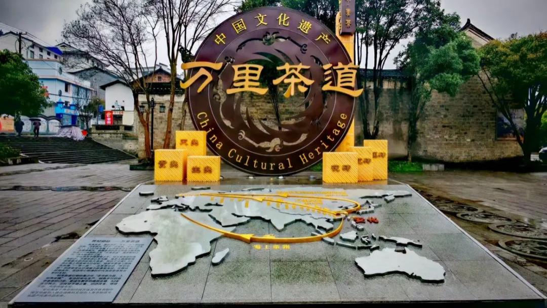 这条古道有点野： 千年树王、清代风雨桥、会讲故事的青石板