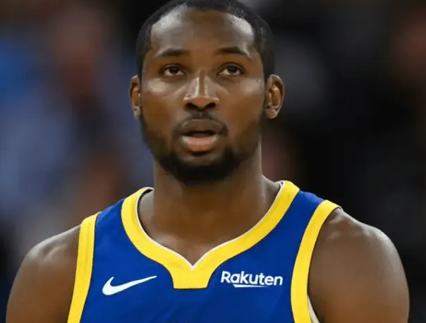 勇士与湖人目前未就库明加展开实质性的谈判。
“据联盟多位消息人士透露，勇士与湖人