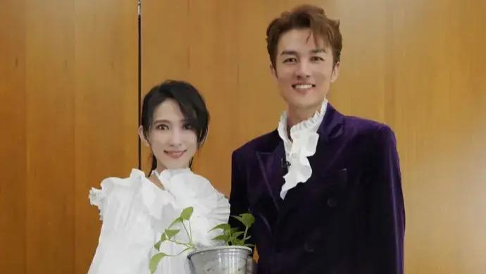 神仙友情！戴佩妮与吴克群互认圈内至交：是格外珍惜的知己