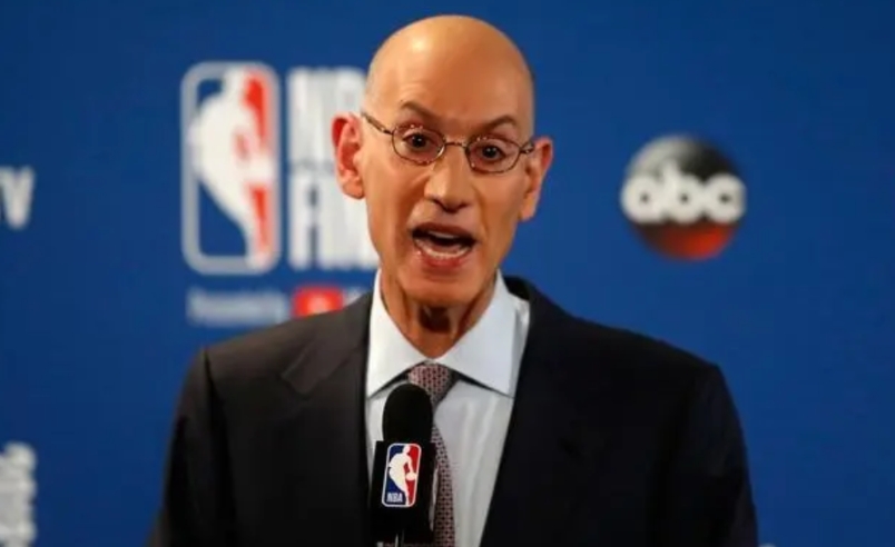 随着文班亚马恶犯被直接驱逐，NBA联盟，再次被质疑“保雷霆阴谋论”。

1. 文