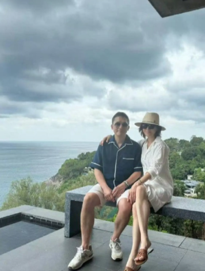 刘嘉玲晒全家福，侄子或继承她10亿财产，梁朝伟外甥女也是继承人！ ​​​