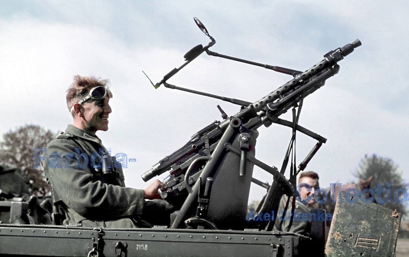 1941 年， 德军第 3 装甲师的 MG-Wagen.36机枪。