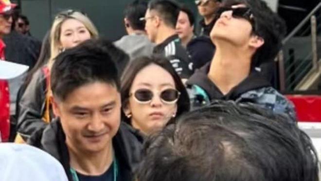 田亮一家四口现身上海F1！