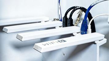 路由器天线竖着放还是横着放？