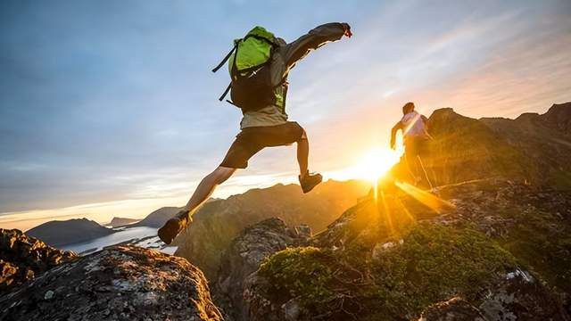 户外运动戴什么耳机合适？精选10款续航久又舒服的运动耳机推荐