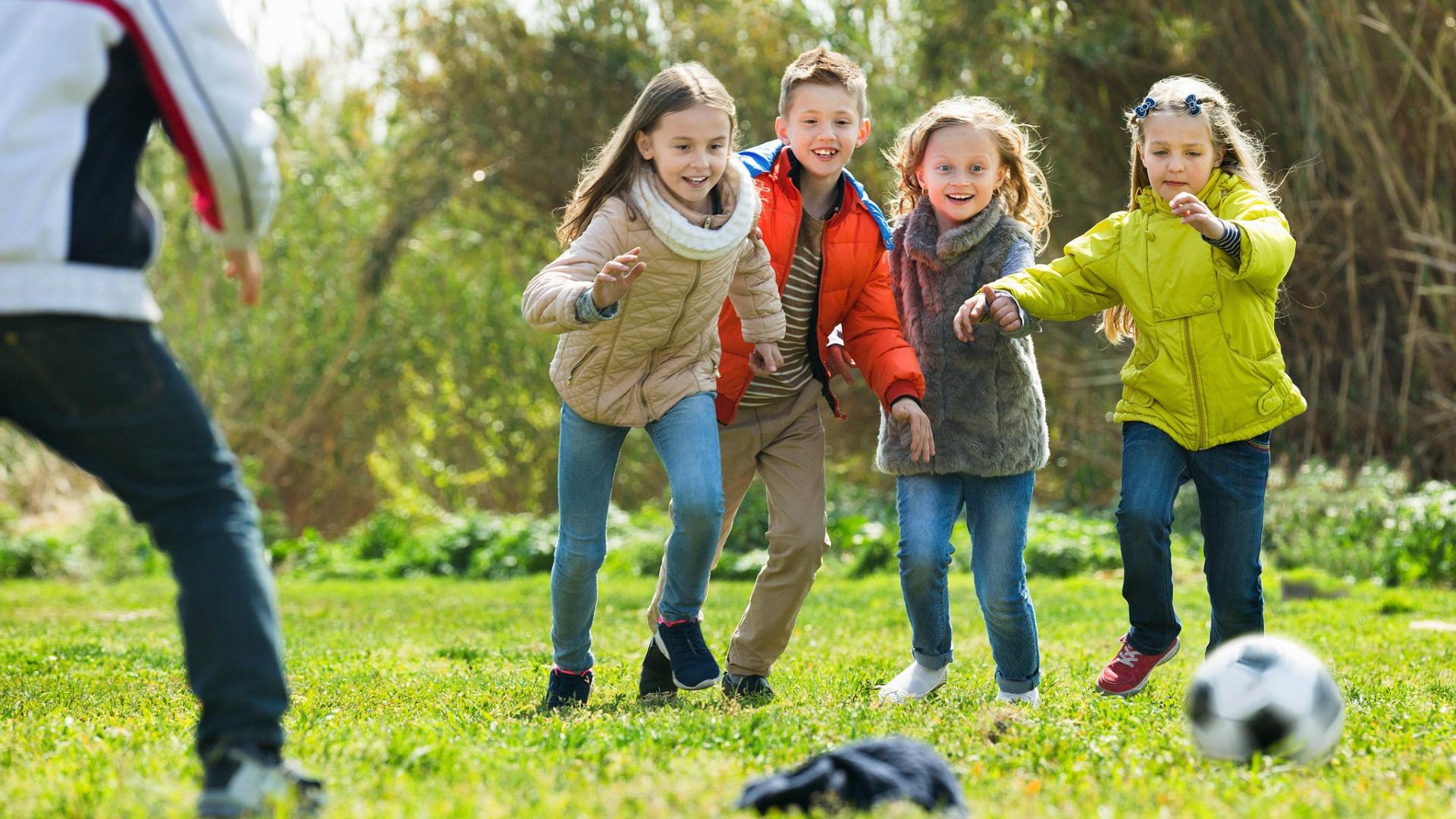 爱出汗的娃，千万别穿这种衣服！