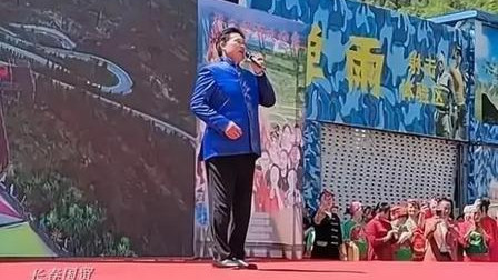 网传朱之文演出遭砖头袭击！大衣哥本人出面辟谣说清真相