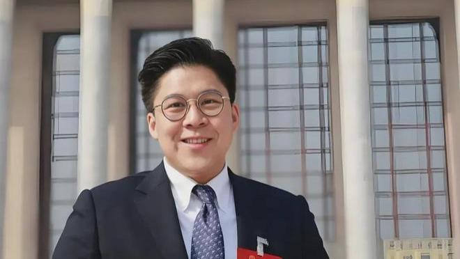 香港故事丨霍启刚代表关注脑机接口：建议将科技助残融入国家“民生能力建设”