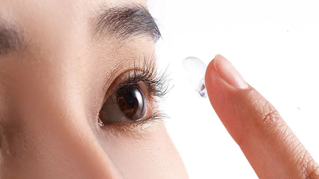 为什么不建议长期佩戴隐形眼睛？