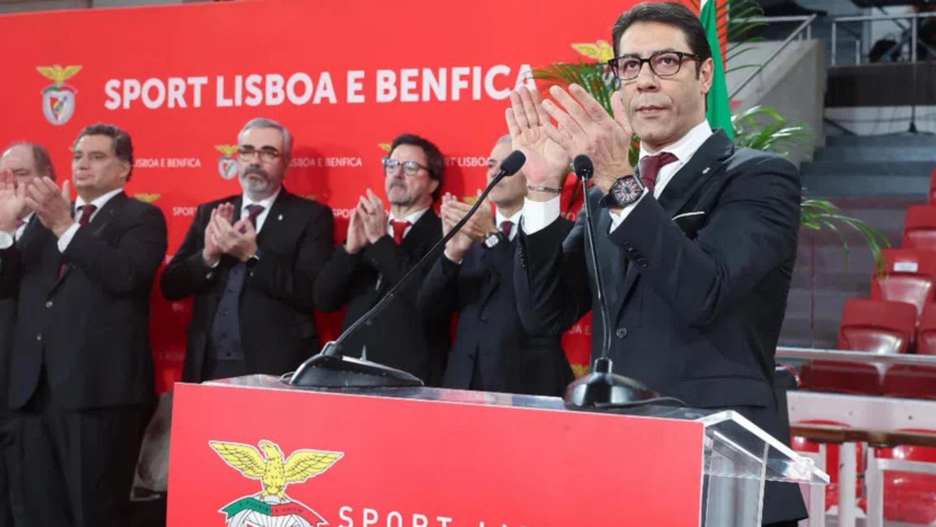 鲁伊·科斯塔的信任赌注：穆里尼奥拯救本菲卡的11战与三重难题！