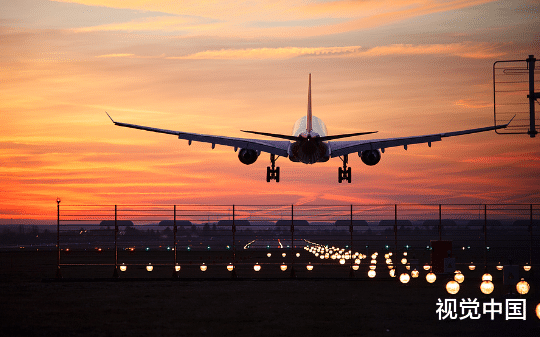 异国恋三年，女友带回了和别人的孩子