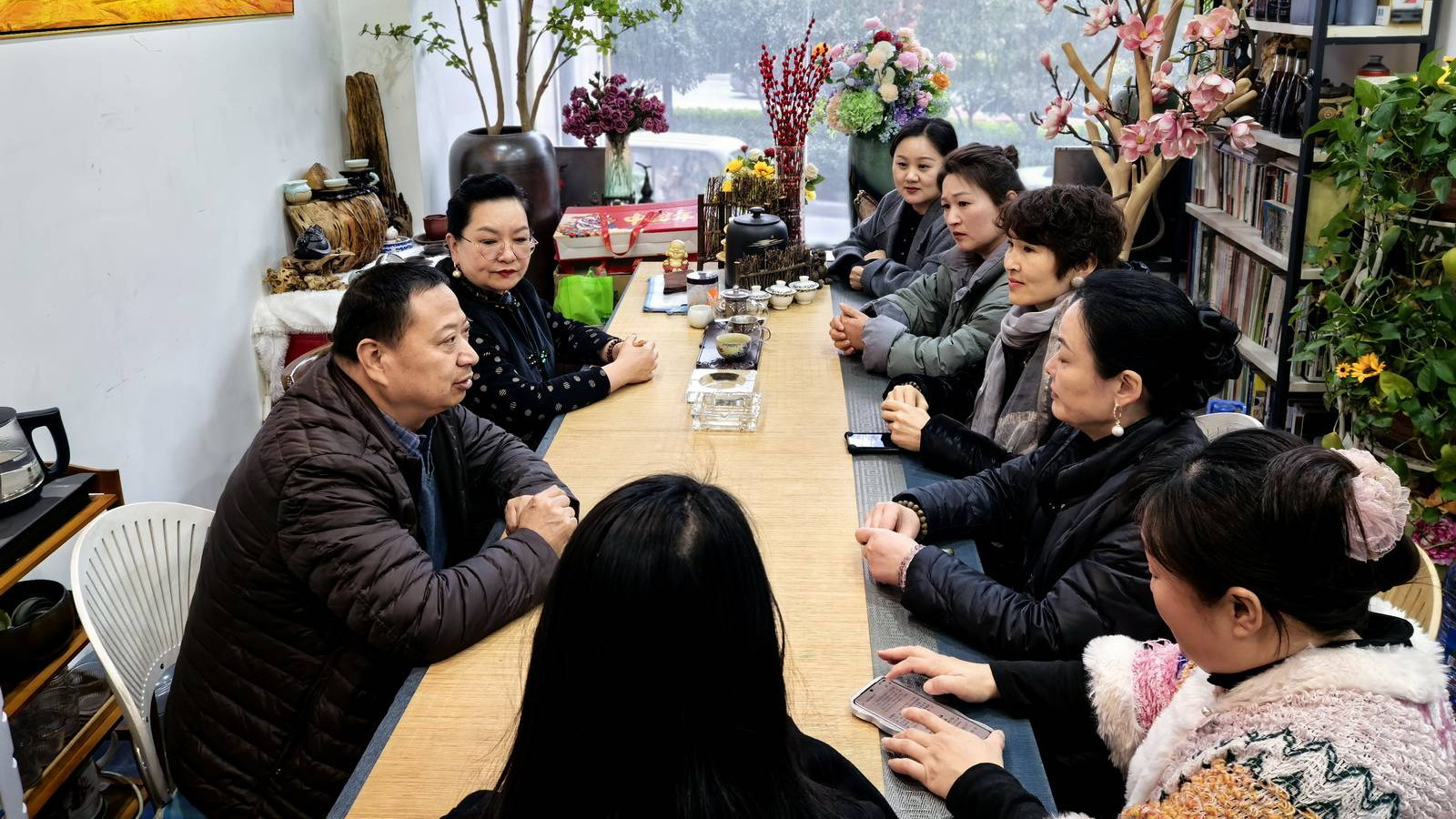 汴梁关注|河南优灿公司工会举办“书香三八”主题读书活动