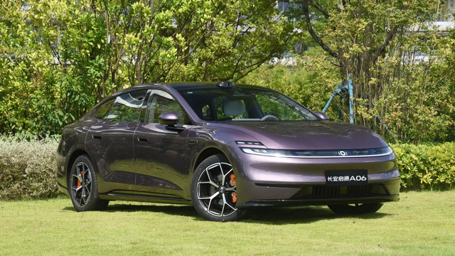 春季用车，长安启源A06和小鹏MONA M03，差别在哪？