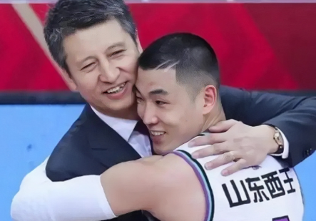中国男篮郭士强曾经扬言就算是八村塁回归也不惧怕日本队。中国男篮在世预赛对阵日本的