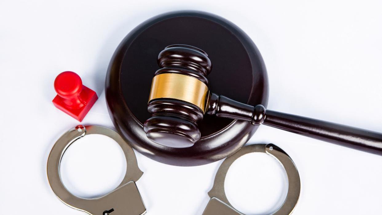 七旬老人控告多地司法人员 指其枉法栽赃、恳请全国人大督办昭雪