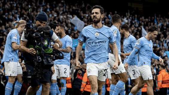 曼城在英超联赛中取得的21场主场连胜纪录令