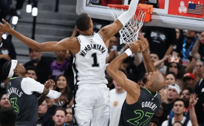 NBA季后赛马刺主场对阵森林狼的比赛已经结束。全场战罢，马刺以（1）133-95