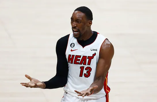 今日，热火球员巴姆-阿德巴约在接受记者采访时谈到了即将对阵奇才的比赛。

记者问